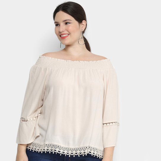 Blusa Fiya Lady Ciganinha Guipir Pluz Size Feminina - Bege