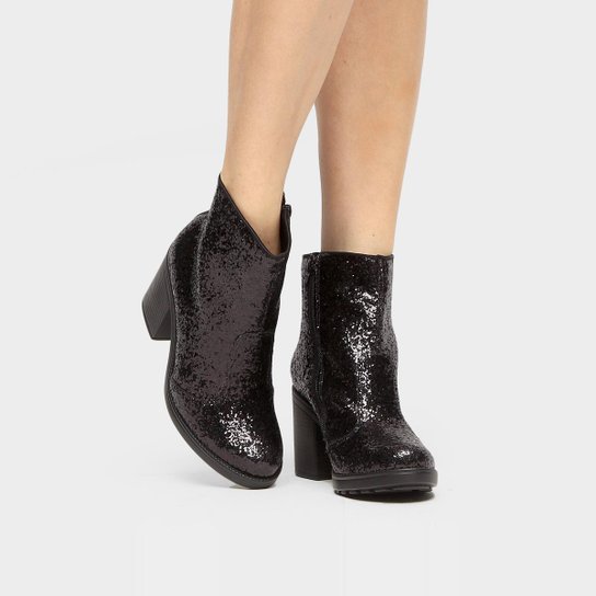 Bota Cano Curto DrezzUp Tratorada Feminina - Preto