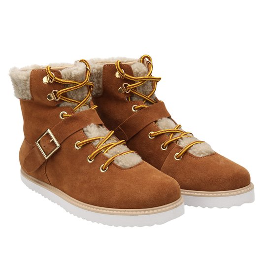 Bota Cano Curto Petite Jolie Pelinho e Fivela - Caramelo