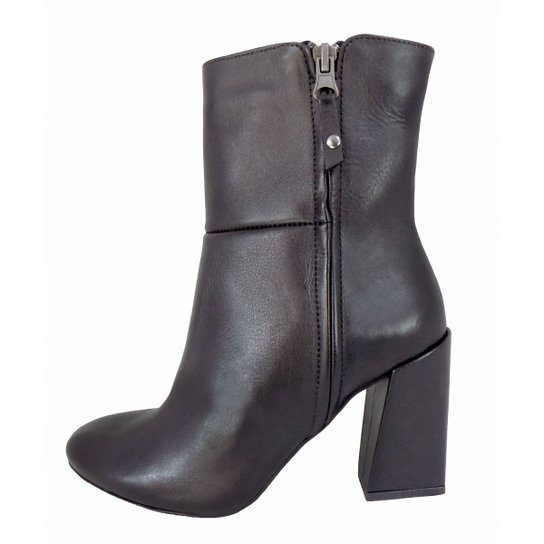 Bota Couro Cano Curto Feminino - Preto