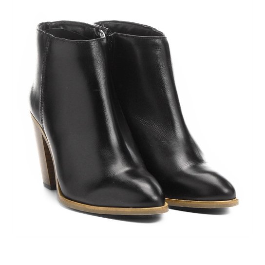 Bota Couro Cano Curto Shoestock Assimétrica Feminino - Preto