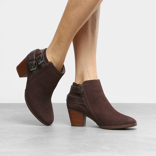 Bota Couro Cano Curto Usaflex com Fivelas Feminina - Marrom