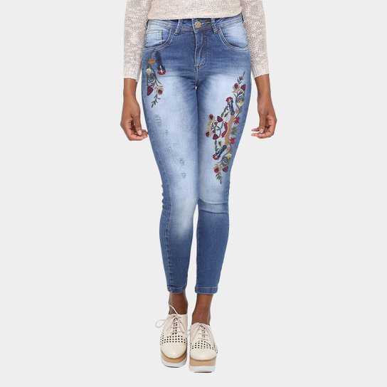 Calça Über Jeans Skinny Cropped Bordad - Jeans