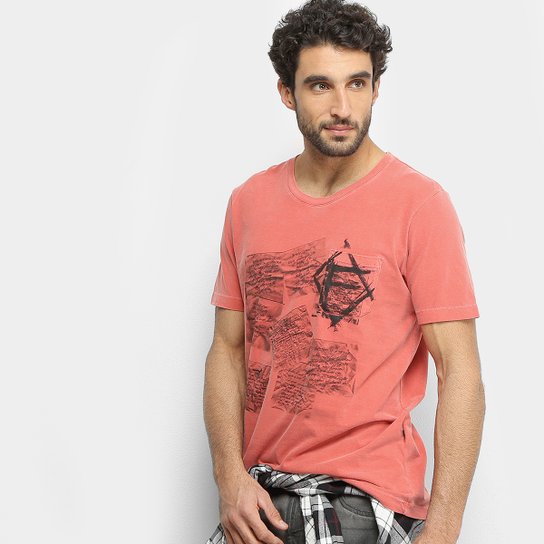 Camiseta Forum Cartas Bolso Masculina - Vermelho