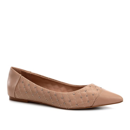 Sapatilha Couro Shoestock Bico Fino Matelassê Tachas Feminina - Bege
