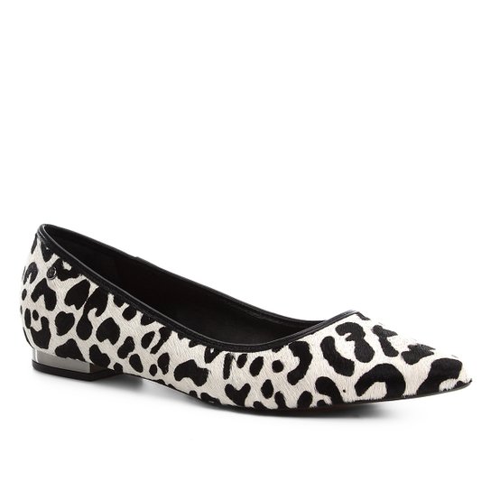 Sapatilha Couro Shoestock Bico Fino Wild Cat Feminina - Branco+Preto