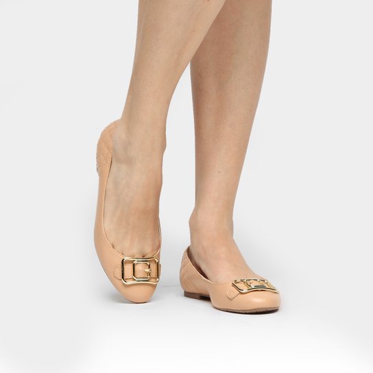 Sapatilha Couro Shoestock Fivela Feminina - Bege