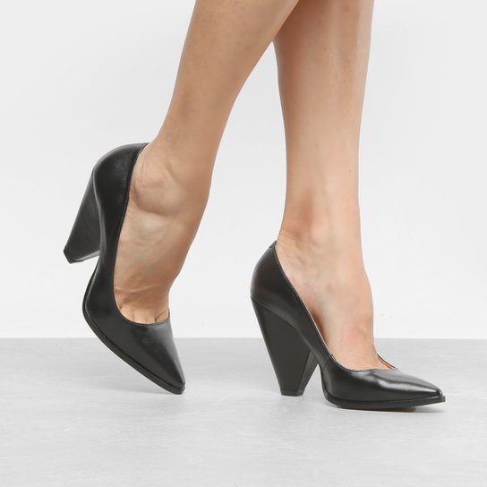 Scarpin Couro Luiza Barcelos Salto Grosso Cape Feminino - Preto