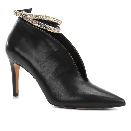 Scarpin Couro Shoestock Salto Alto Recorte Tira - Preto+Bege