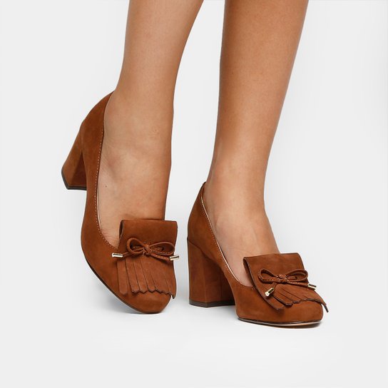 Scarpin Couro Shoestock Salto Médio Franjas - Caramelo