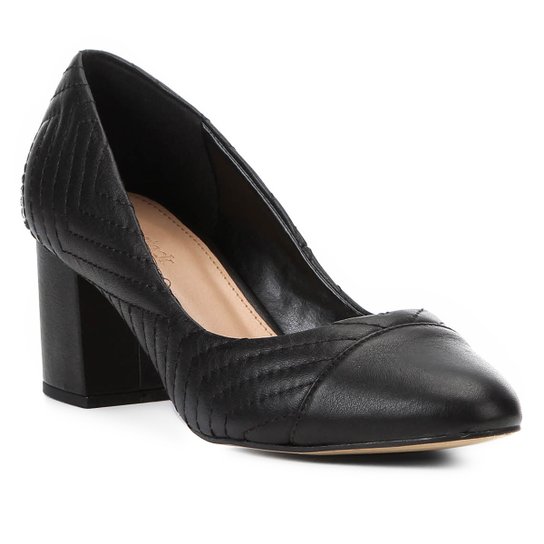 Scarpin Couro Shoestock Salto Médio Matelassê - Preto