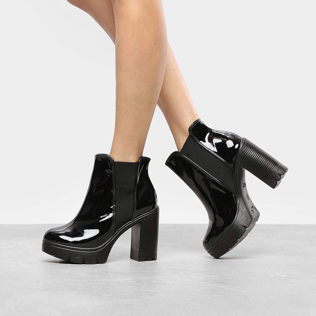 BOTA CANO CURTO 246005 - VERNIZ SHOW PRETO - Luz da Lua