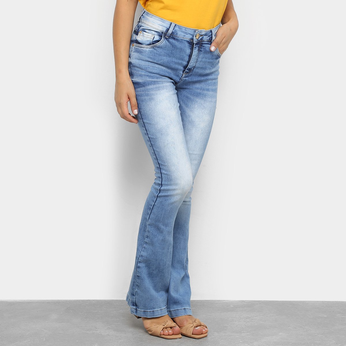 Calça Jeans Flare Zune Estonada Clara Cintura Média Feminina