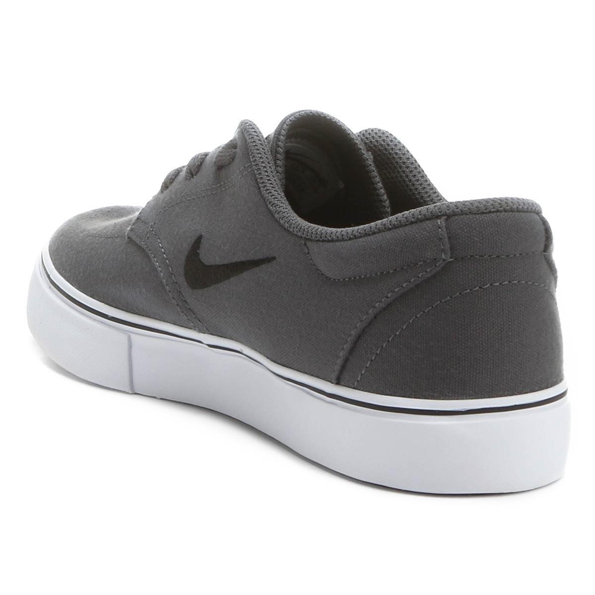tênis nike sb clutch preto e branco