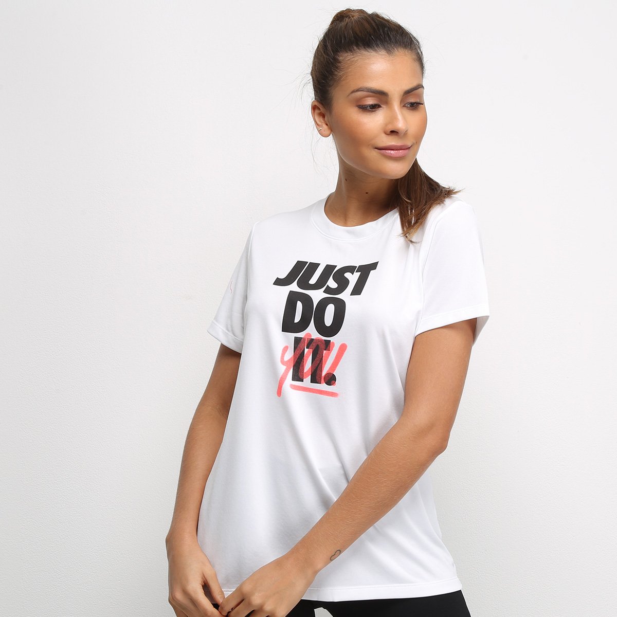 Camiseta Nike Dry Leg Rebel Crew Feminina