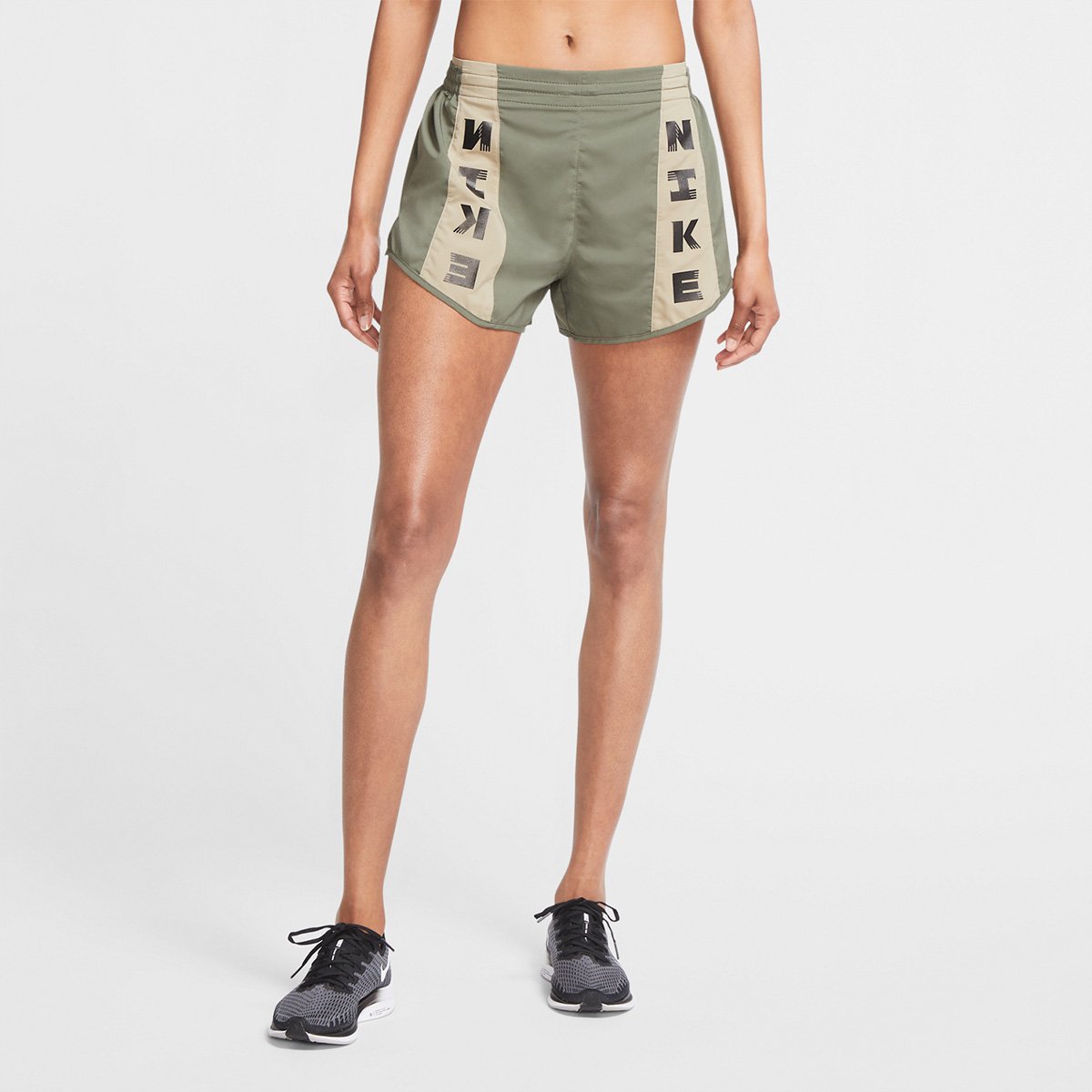 Short Nike Icon Clash Tempo Lux Feminino