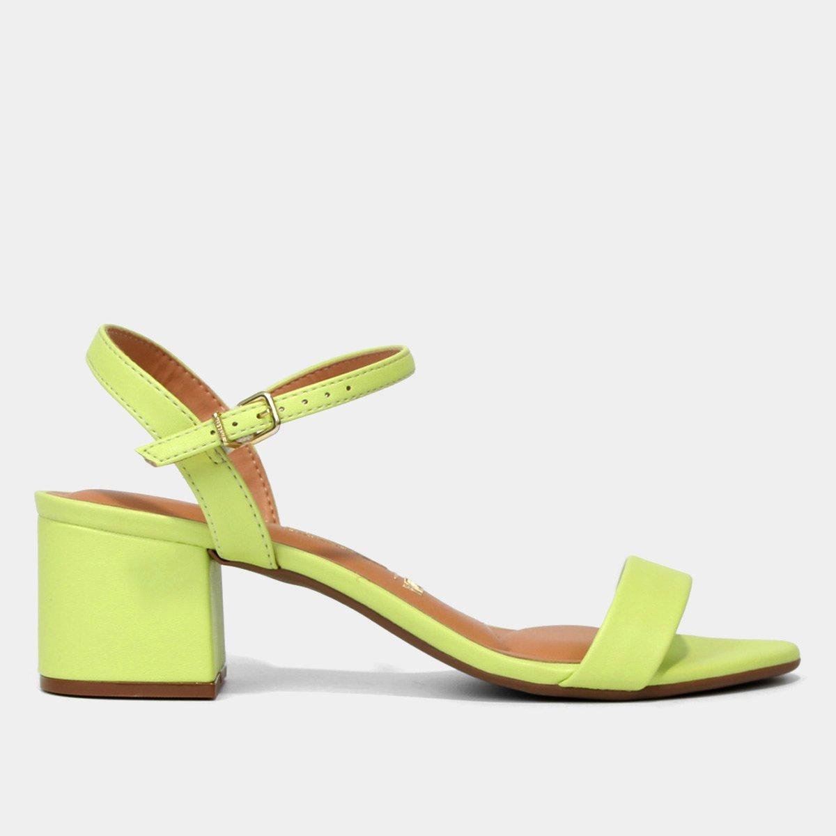Sandália Vizzano Salto Médio Feminina