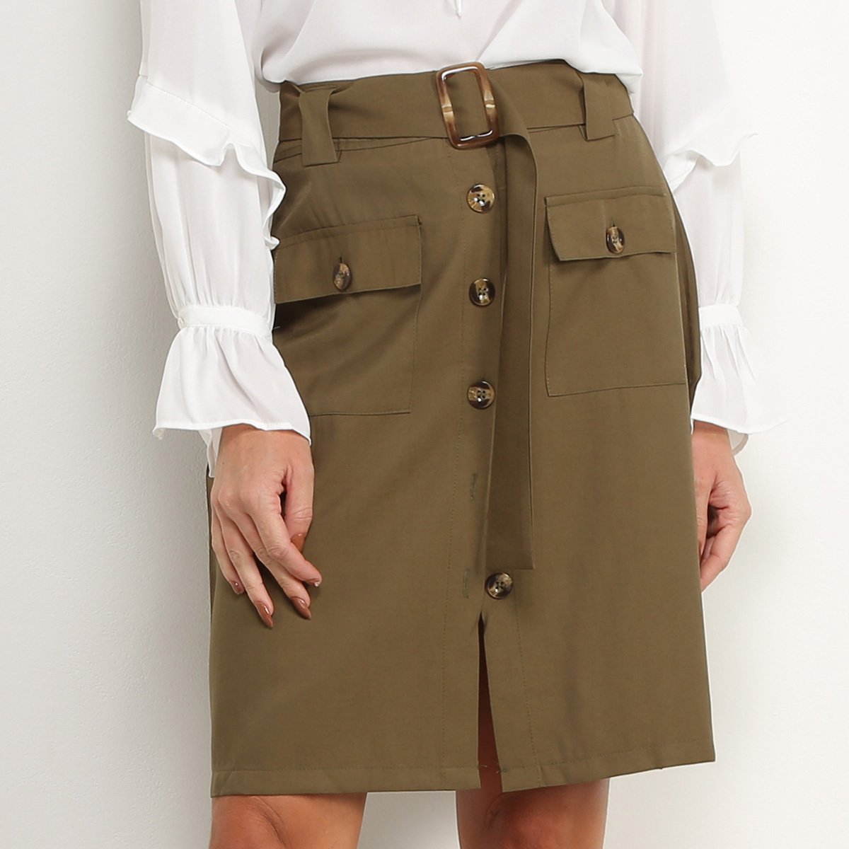 saia midi com bolso na frente