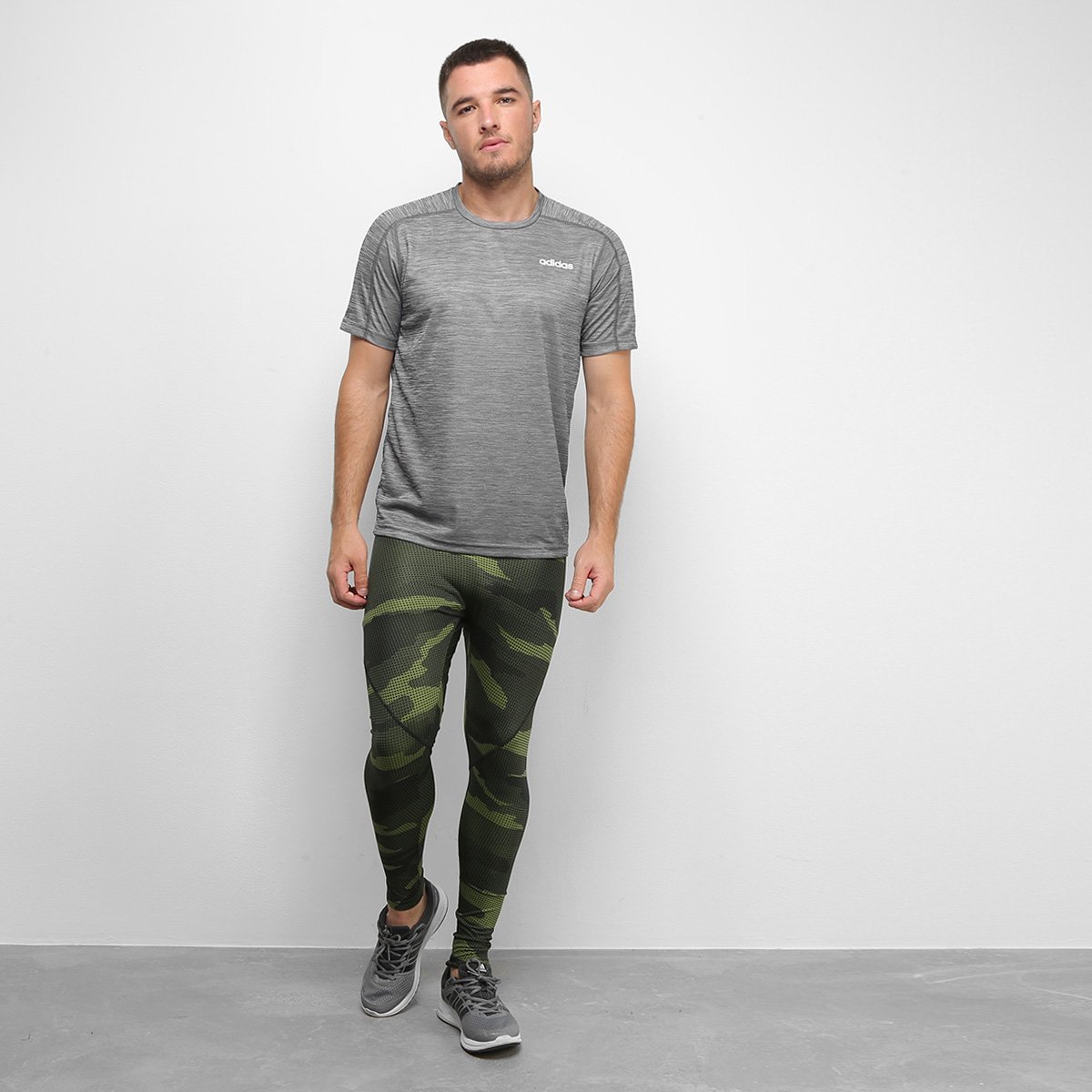 calca adidas camuflada