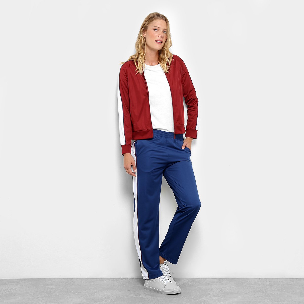 Agasalho Burn Helanca Listra Lateral Feminino - Vinho é ruim? Agasalho Burn Helanca Listra Lateral Feminino - Vinho é boa?