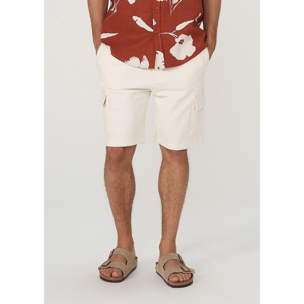 Bermuda Cargo Em Moletom De Algodão Hering Masculina - Preto Menor preço em Bermuda Cargo Em Moletom De Algodão Hering Masculina - Preto
