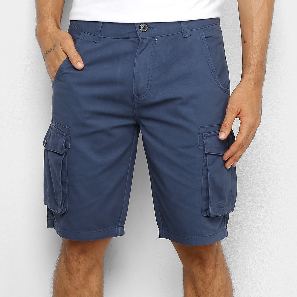 Bermuda Cargo Wrangler Sarja Masculina - Azul Menor preço em Bermuda Cargo Wrangler Sarja Masculina - Azul