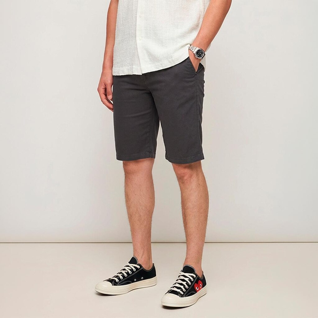 Bermuda Chino Masculina Sarja Regular Fit com Elastano