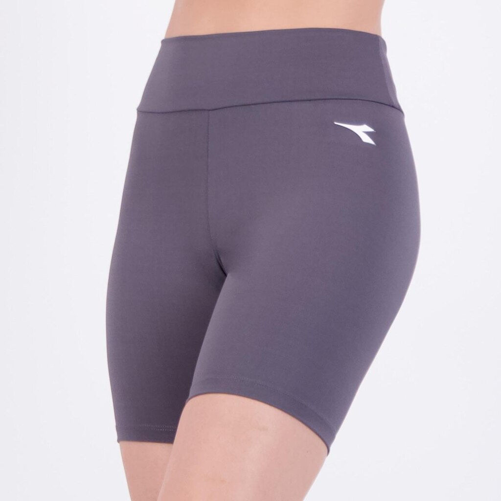 Bermuda de Compressão Diadora Logo Feminina