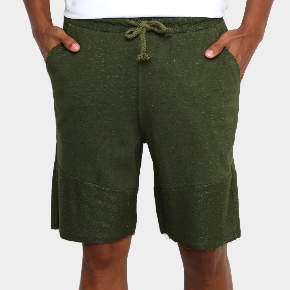 Bermuda de Moletom Burn Point Masculina - Musgo+Verde Menor preço em Bermuda de Moletom Burn Point Masculina - Musgo+Verde