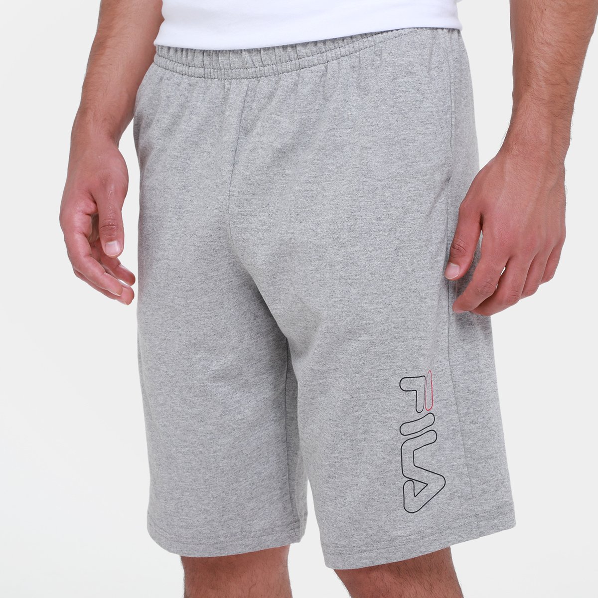Bermuda Fila Practical Logo Outline Masculina Menor preço em Bermuda Fila Practical Logo Outline Masculina