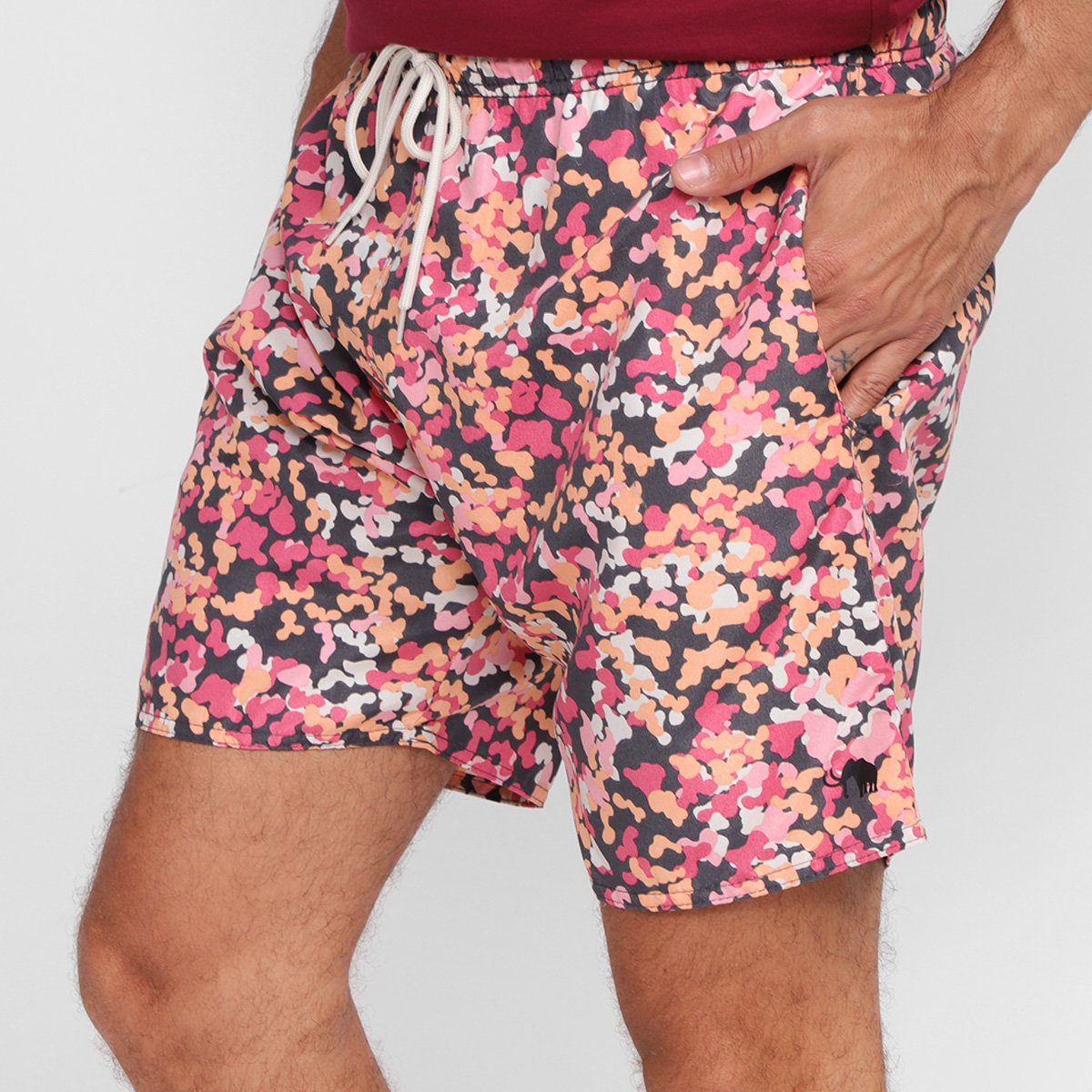 Bermuda Gajang Floral Masculina - Coral Menor preço em Bermuda Gajang Floral Masculina - Coral