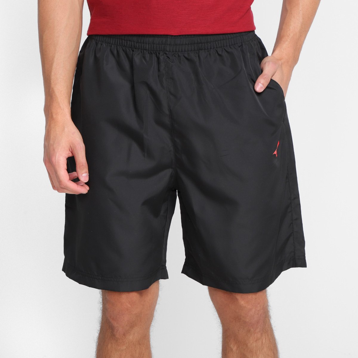 Bermuda Mizuno Big Logo Masculina - Preto+Vermelho Menor preço em Bermuda Mizuno Big Logo Masculina - Preto+Vermelho