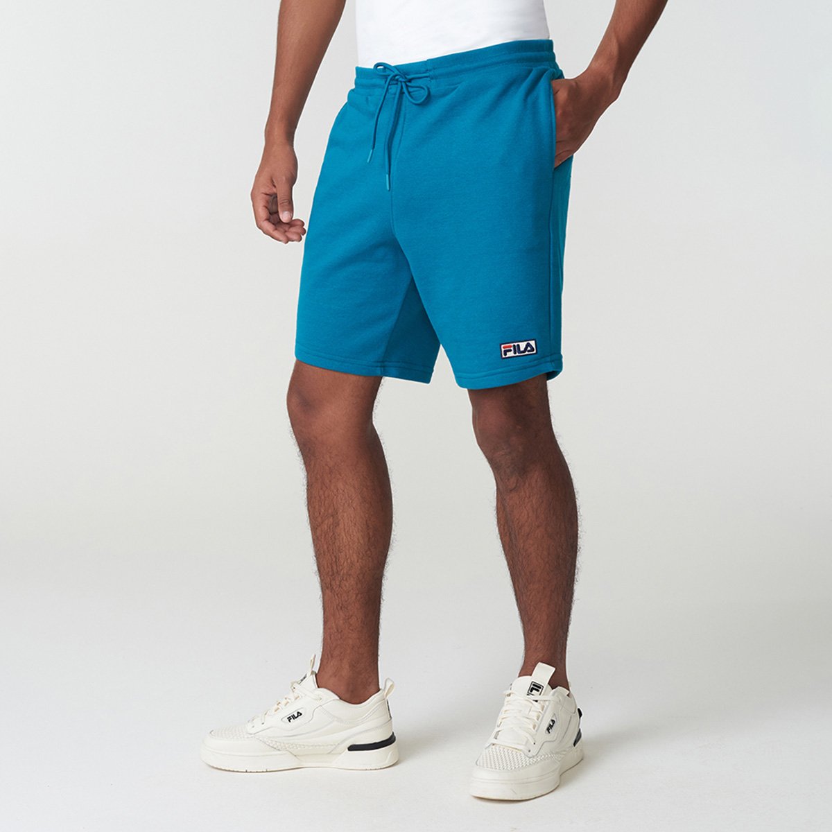 Bermuda Moletom Fila Essential Masculina Menor preço em Bermuda Moletom Fila Essential Masculina