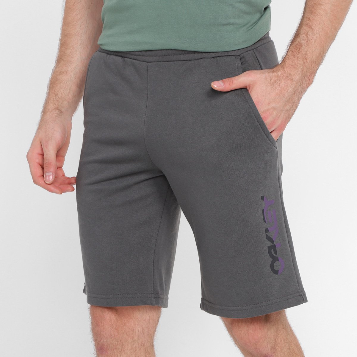 Bermuda Moletom Oakley FP Arcade Wave Masculina - Grafite é ruim? Bermuda Moletom Oakley FP Arcade Wave Masculina - Grafite é boa?