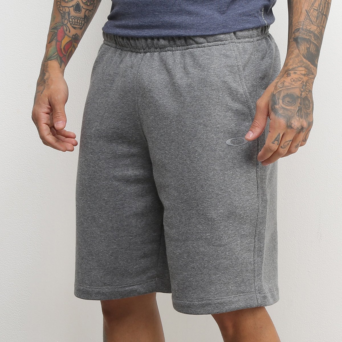 Bermuda Moletom Oakley Tech Masculina - Cinza é boa?
