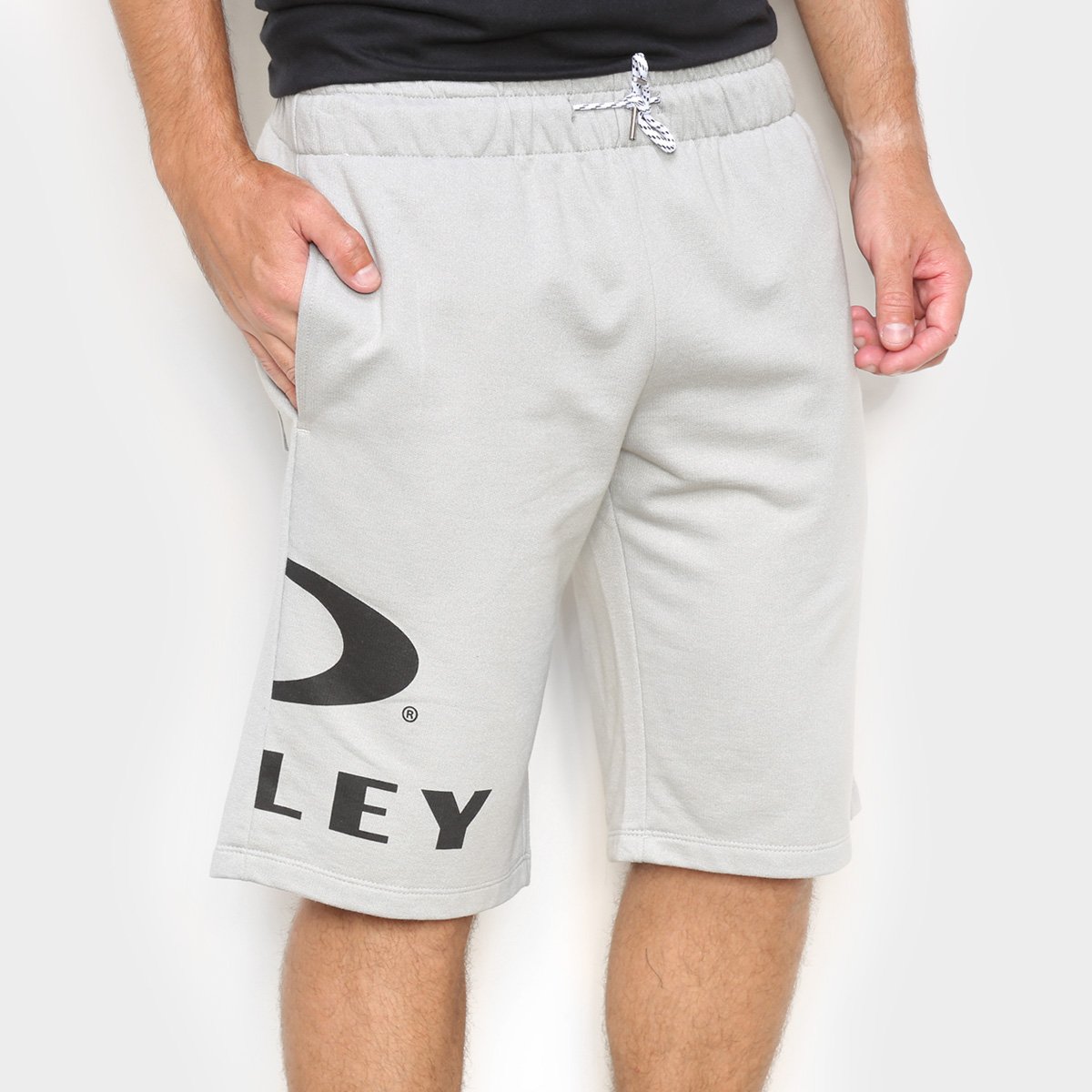 Bermuda Oakley Big Ellipse Masculina - Cinza Claro Menor preço em Bermuda Oakley Big Ellipse Masculina - Cinza Claro