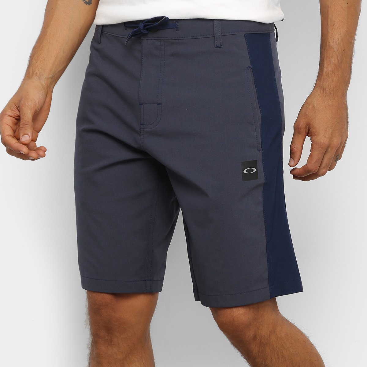 Bermuda Oakley Mod Blur Hybrid Masculina - Azul+Marinho Menor preço em Bermuda Oakley Mod Blur Hybrid Masculina - Azul+Marinho
