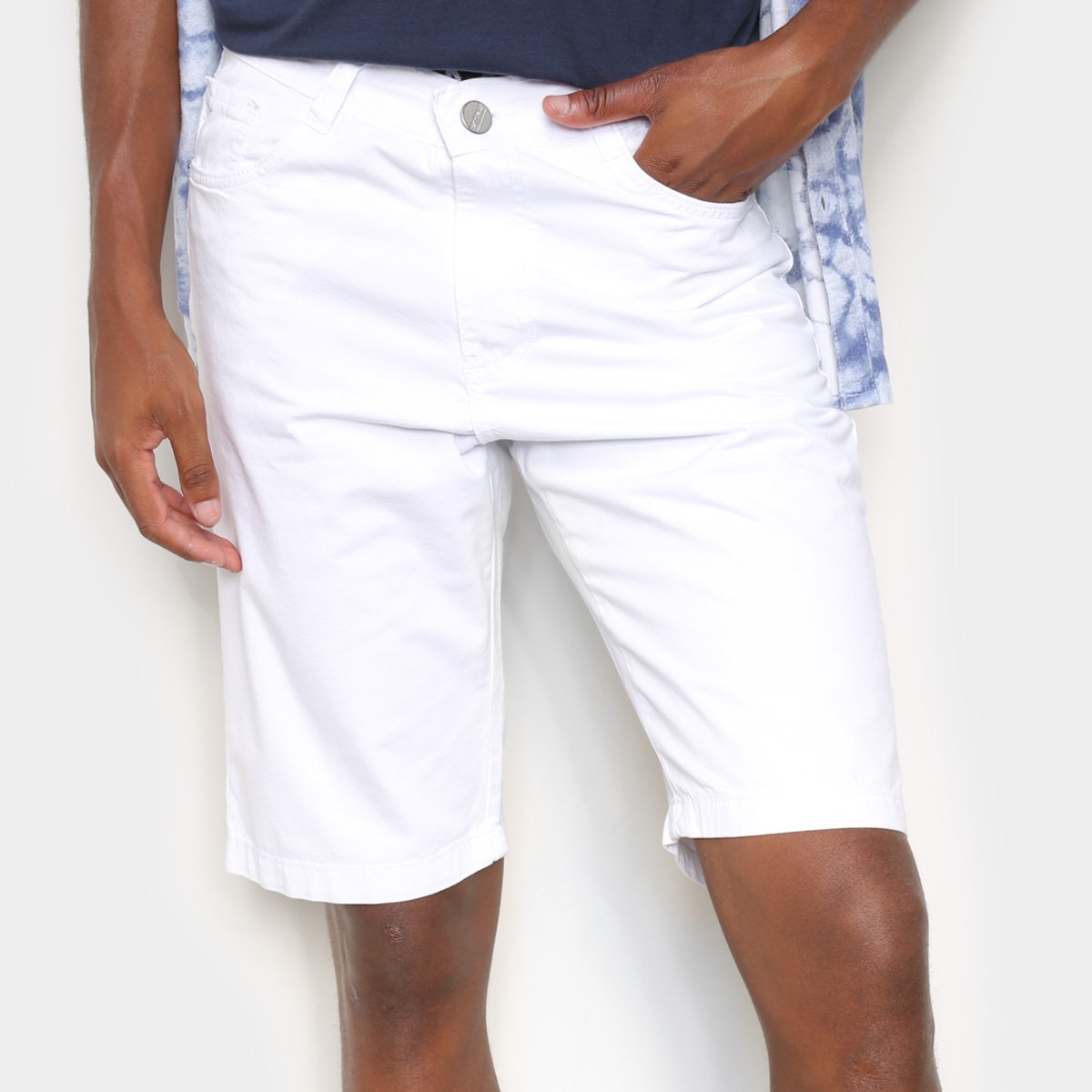 Bermuda Sarja Ecxo Básica Lisa Masculina - Branco Menor preço em Bermuda Sarja Ecxo Básica Lisa Masculina - Branco