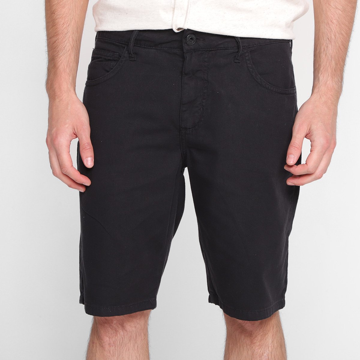 Bermuda Sarja Forum Paul Slim Masculina - Preto Menor preço em Bermuda Sarja Forum Paul Slim Masculina - Preto