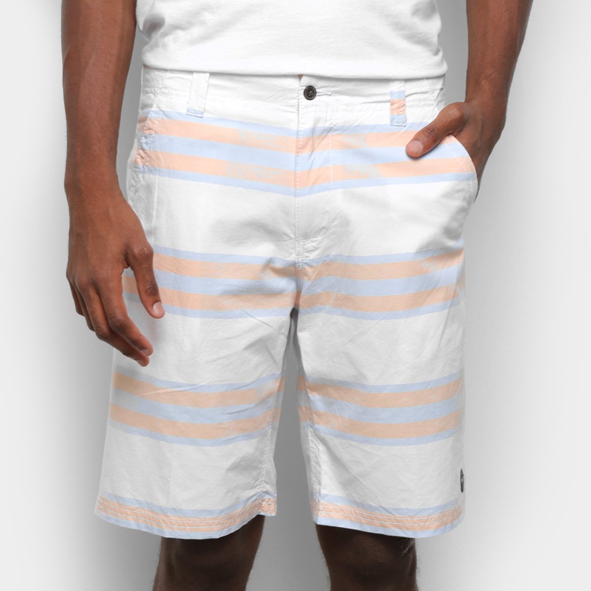 Bermuda Sarja Gajang Listras Masculina - Branco Menor preço em Bermuda Sarja Gajang Listras Masculina - Branco