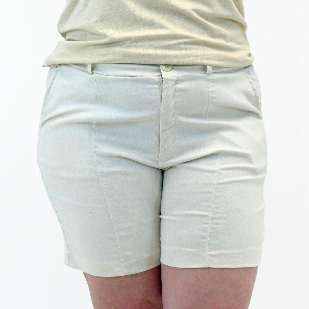 Bermuda Secret Glam Plus Size em Tecido Meia Coxa Feminina
