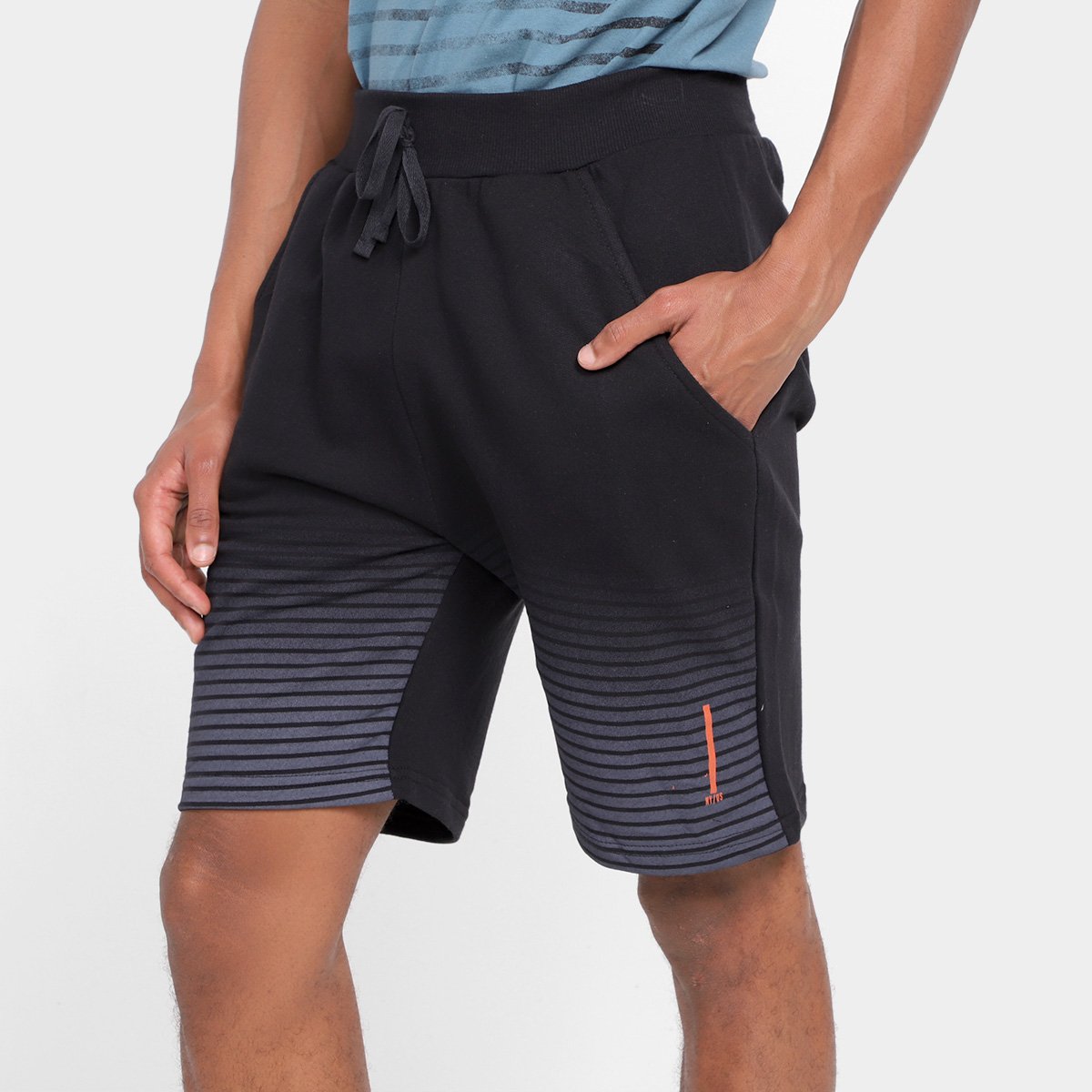 Bermuda Ultimato Listras Degradê Masculina - Preto Menor preço em Bermuda Ultimato Listras Degradê Masculina - Preto