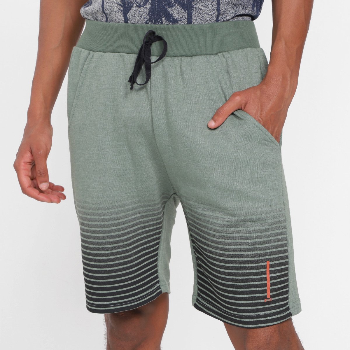 Bermuda Ultimato Listras Degradê Masculina - Verde é ruim? Bermuda Ultimato Listras Degradê Masculina - Verde é boa?