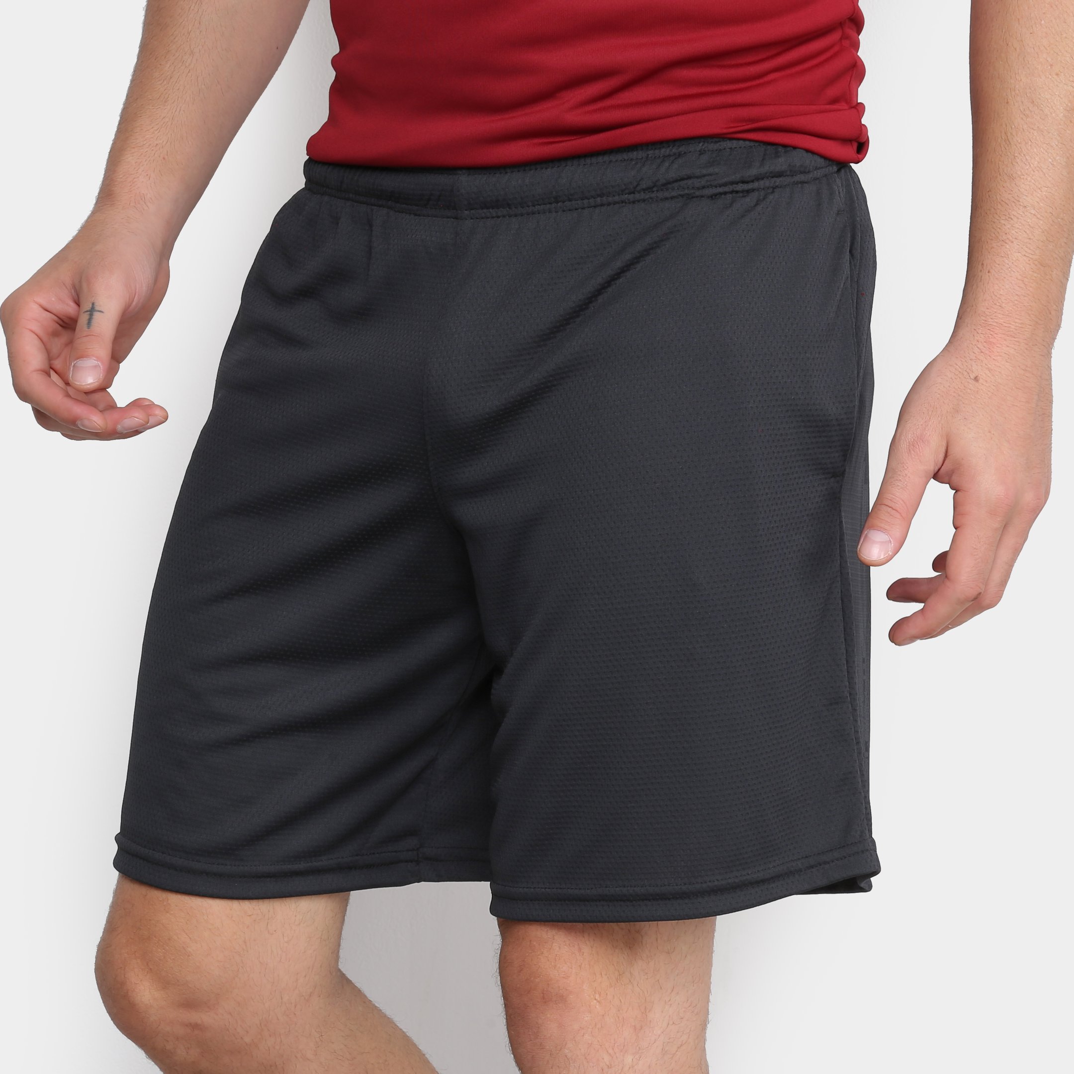 Bermuda Under Armour Tech Mesh Masculina Menor preço em Bermuda Under Armour Tech Mesh Masculina
