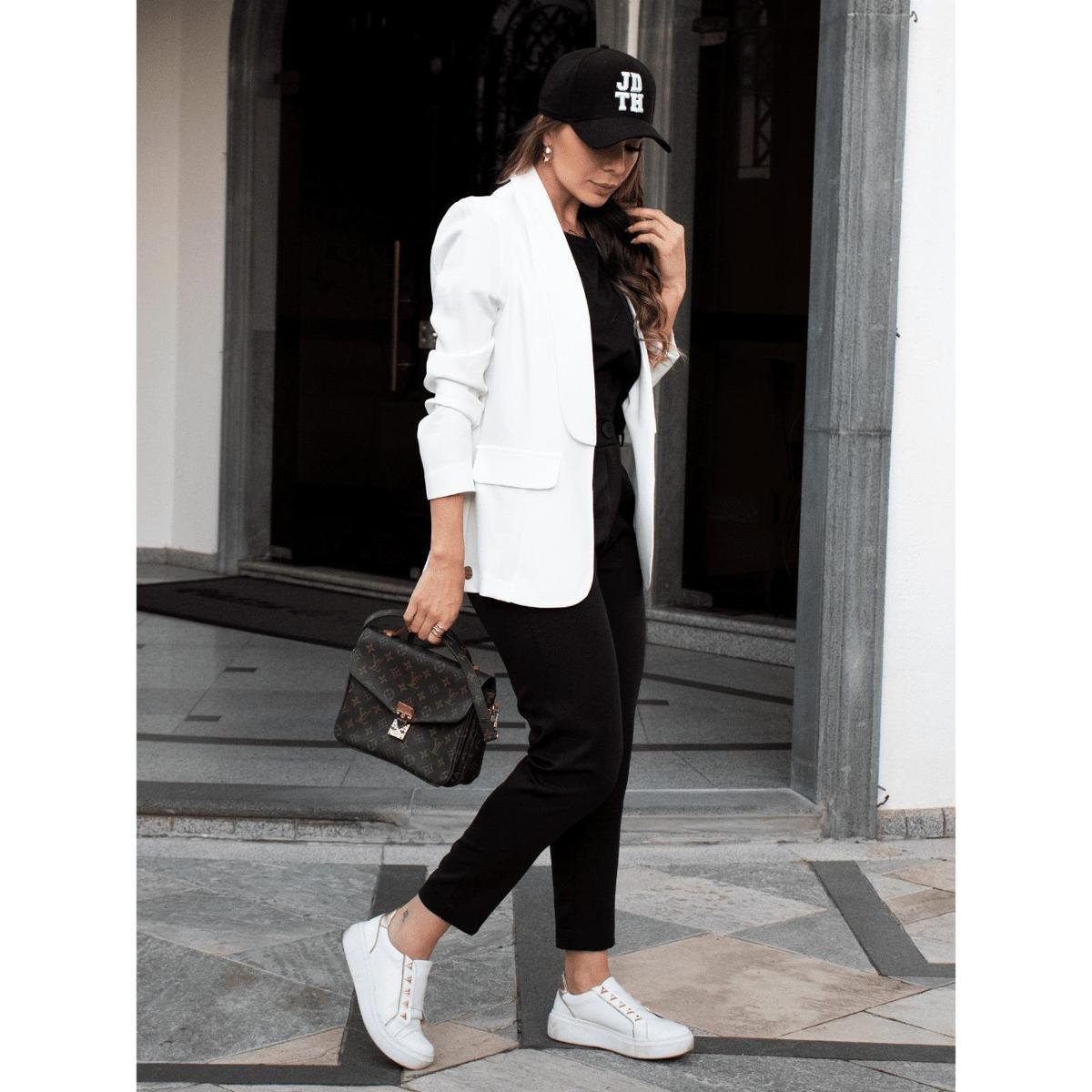 Blazer Feminino Longo Alfaiataria Neoprene Manga Longa Bolsos Falsos Sem Botão Menor preço em Blazer Feminino Longo Alfaiataria Neoprene Manga Longa Bolsos Falsos Sem Botão