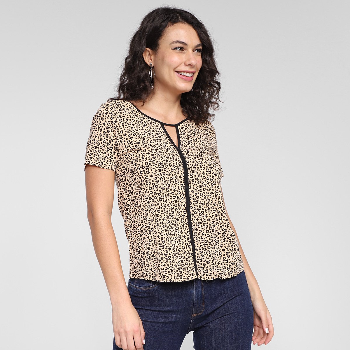 Blusa Aishty Core Estampada Feminina - Onça Menor preço em Blusa Aishty Core Estampada Feminina - Onça