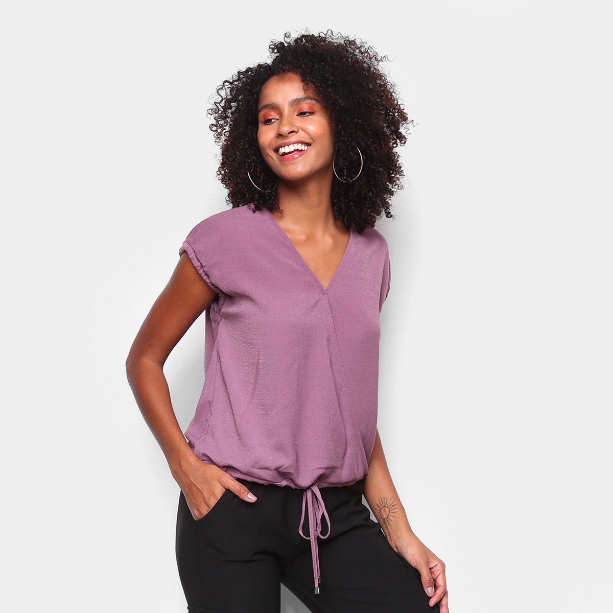Blusa Aishty Gola V Amarração Feminina - Rosa Menor preço em Blusa Aishty Gola V Amarração Feminina - Rosa