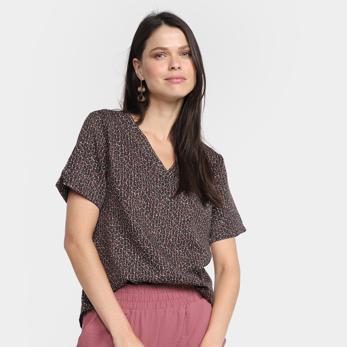 Blusa Aisthy Ampla Feminina - Preto Menor preço em Blusa Aisthy Ampla Feminina - Preto