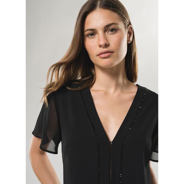 Blusa Babados Bordada Preto PP