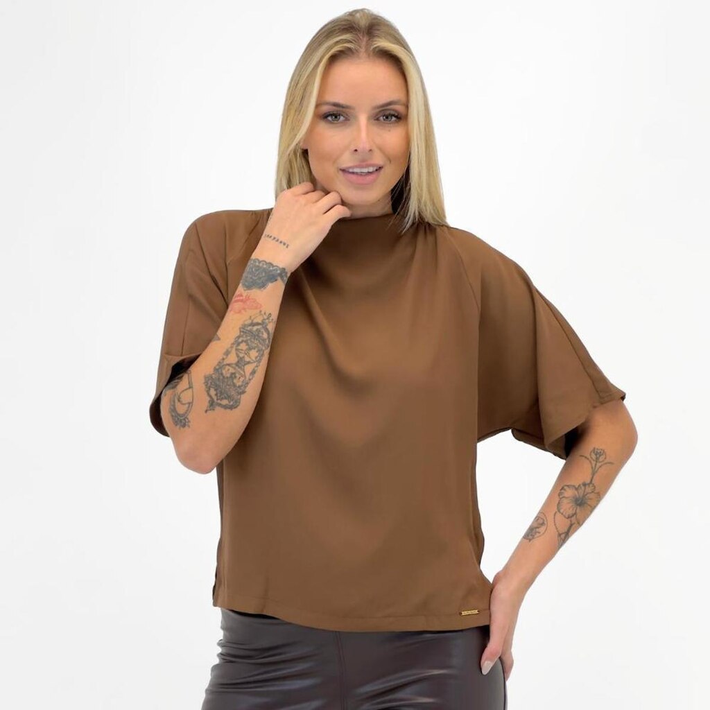 Blusa Bana Bana Ampla Manga Curta Gola Alta Feminina